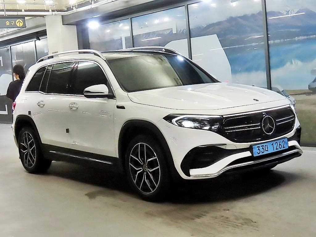 EQB (X243) EQB 300 4MATIC AMG 라인 2023년식