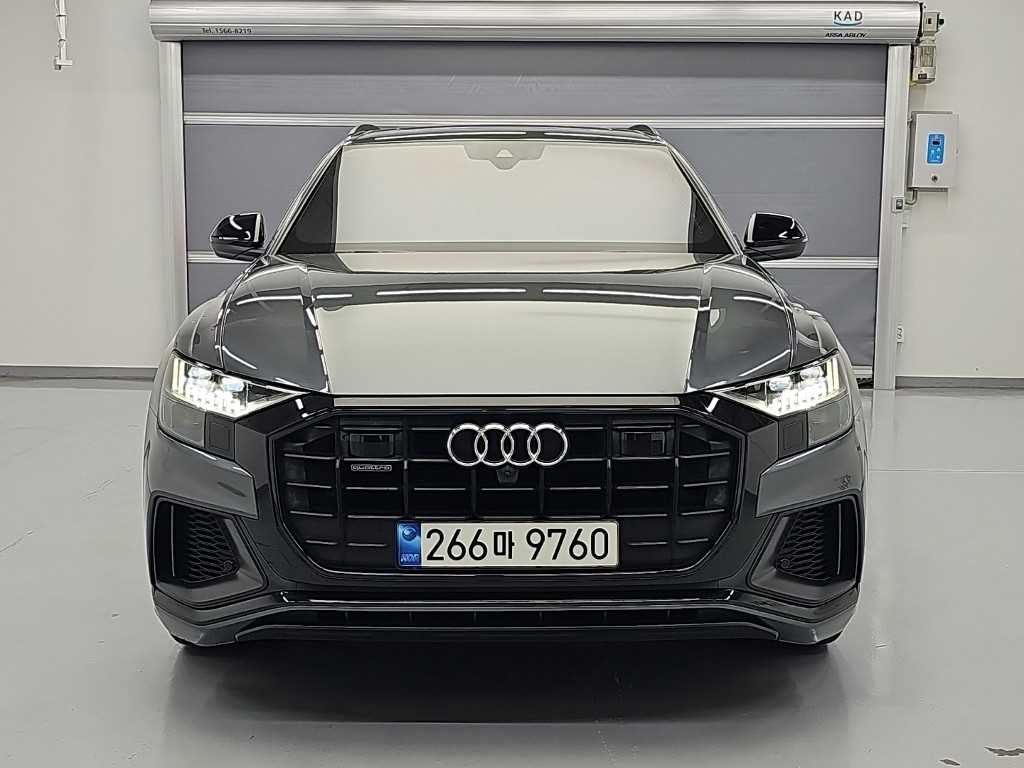 아우디 Q8 55 TFSI 콰트로 프리미엄 사진 2/19