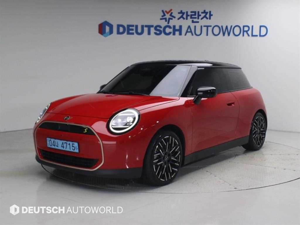 MINI 쿠퍼 SE 페이버드 사진