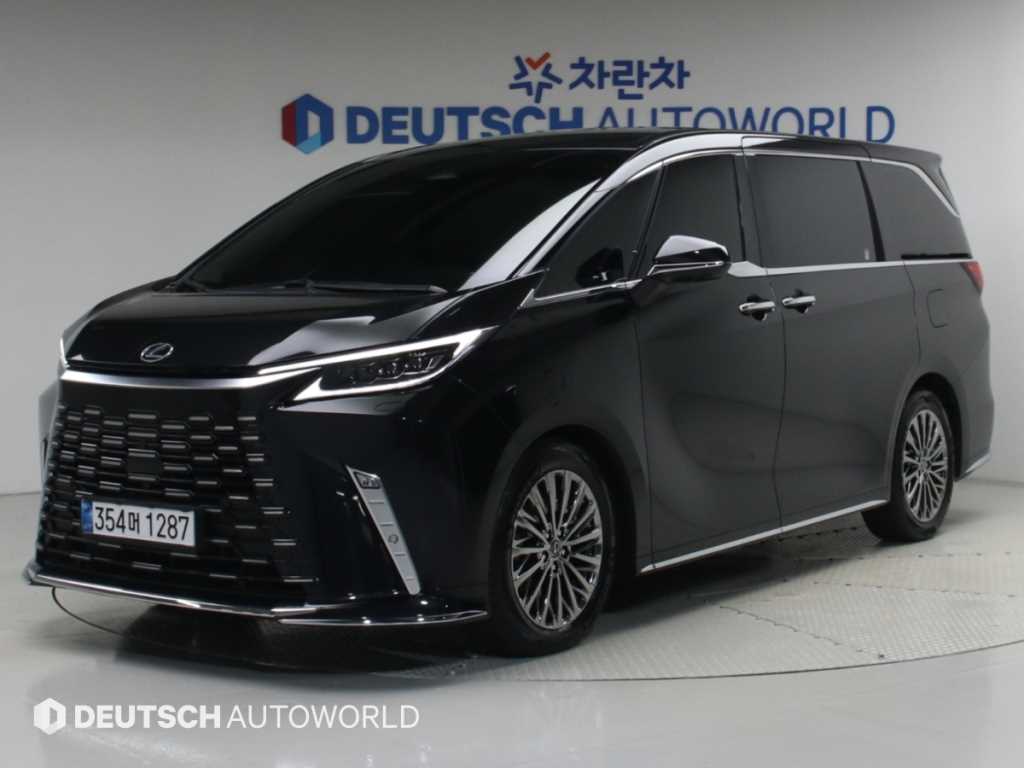 렉서스 LM 500h 이그제큐티브 사진