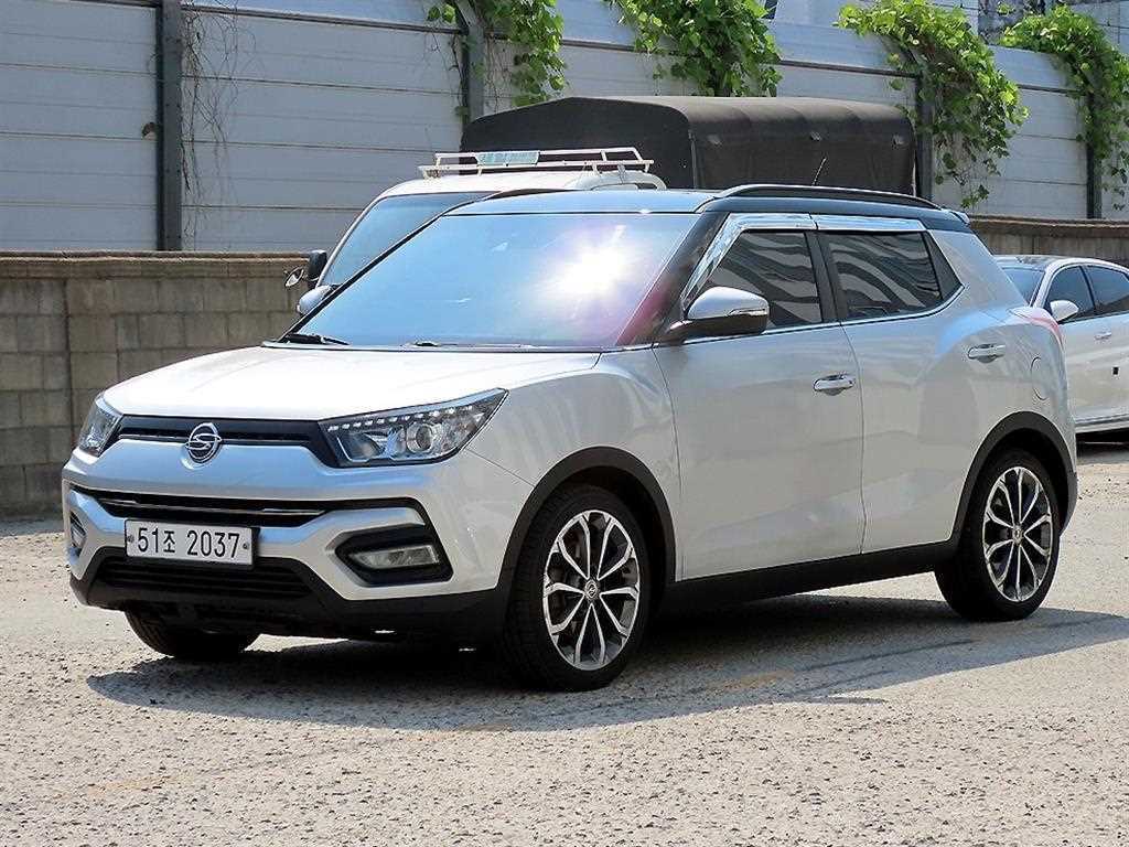 KGM 티볼리 2WD 가솔린 LX 사진 2/20