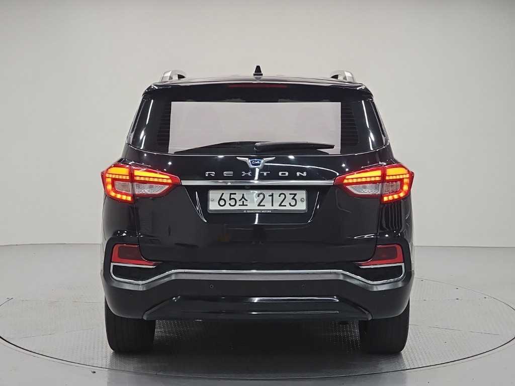 KGM 렉스턴 디젤 2.2 4WD 헤리티지 사진 2/20