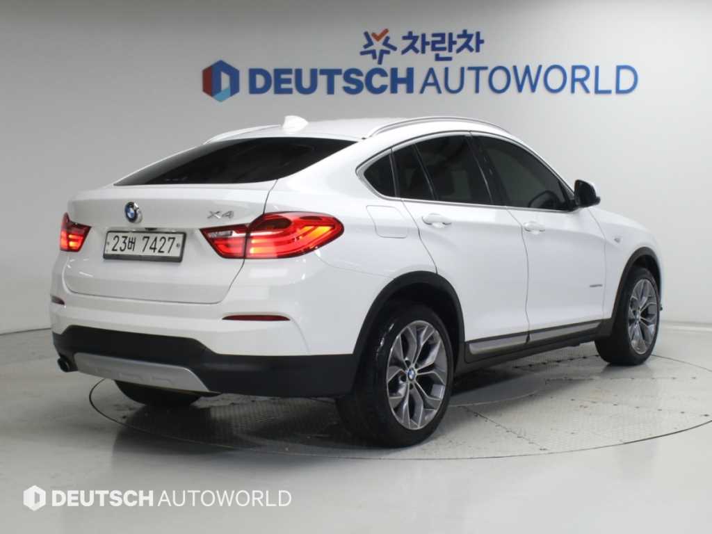 BMW X4 xDrive 20d 사진 2/20