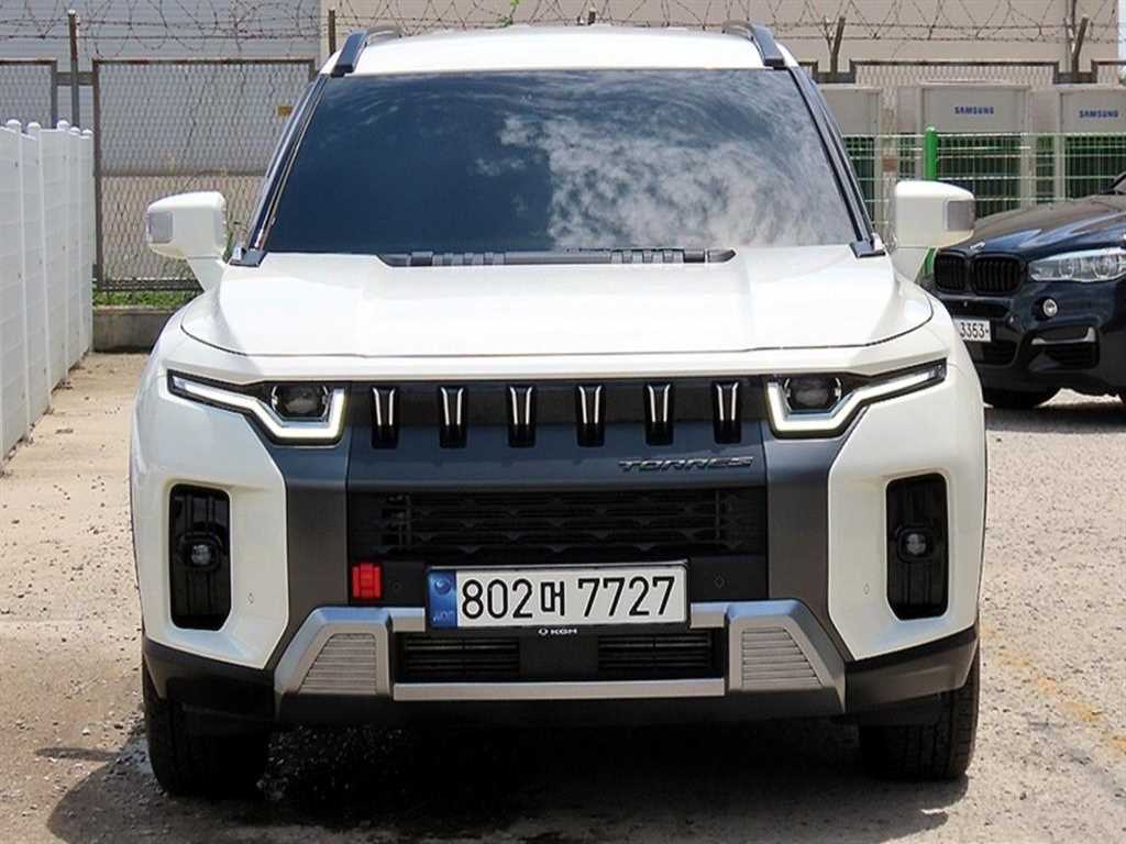 더 뉴 토레스 1.5 GDI-T 4WD TV7 밴 2025년식