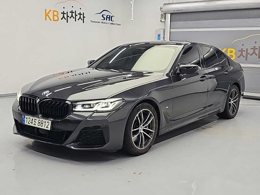 BMW 5시리즈 520i M 스포츠 사진