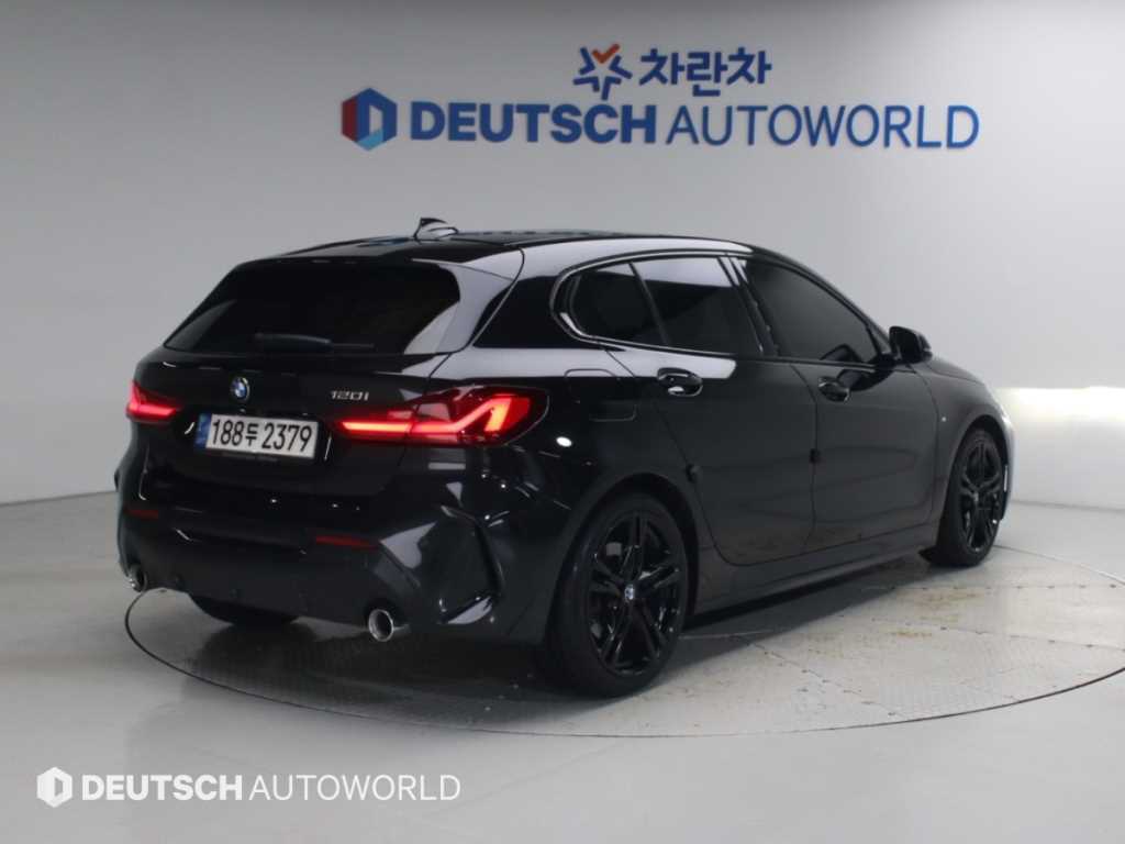 BMW 1시리즈 120i M 스포츠 사진 2/20