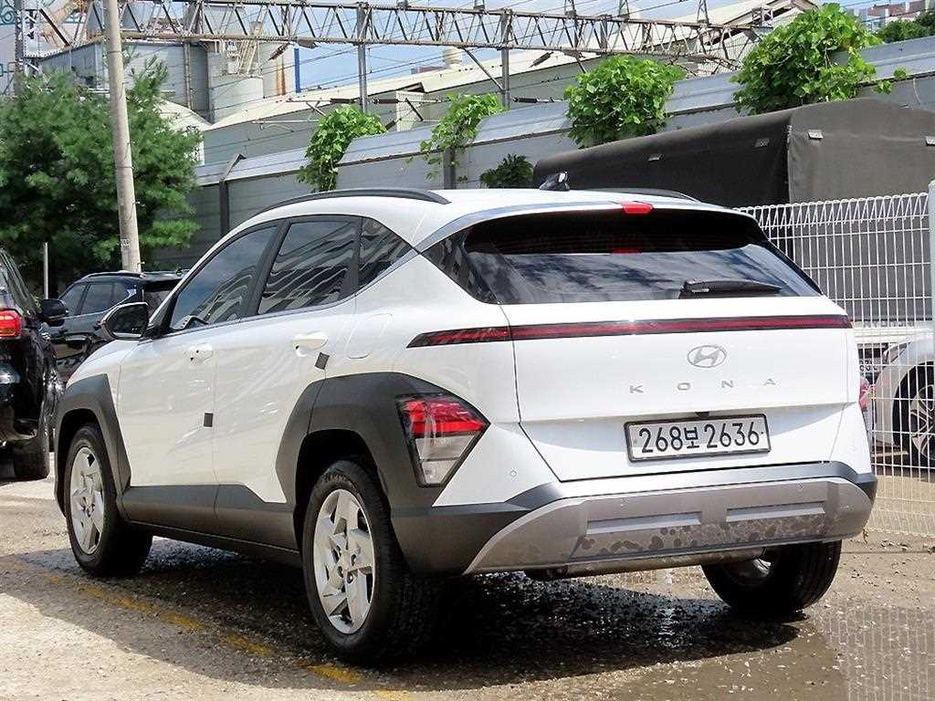 현대 코나 2.0 가솔린 2WD 프리미엄 사진 2/20