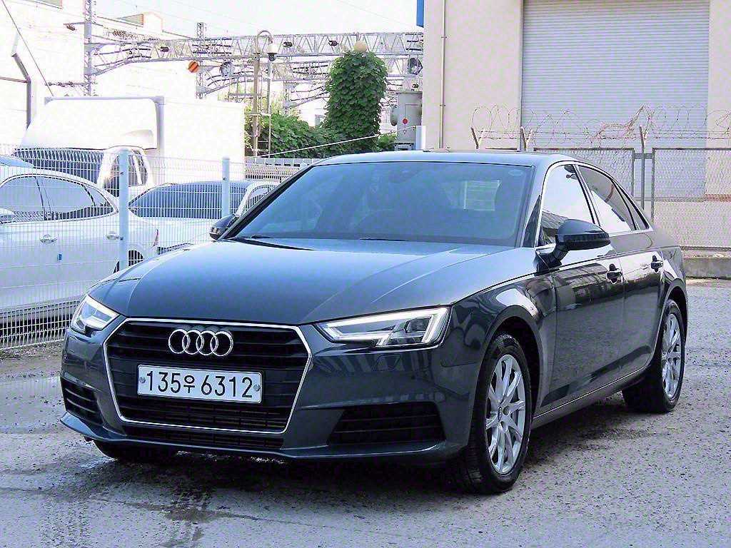 아우디 A4 40 TFSI 사진 2/19