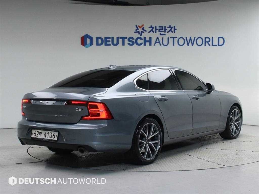 볼보 S90 D5 AWD 모멘텀 사진 2/20