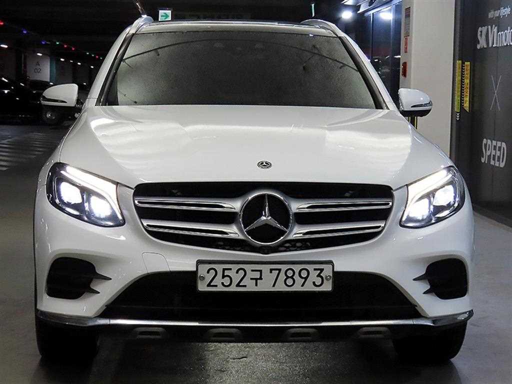 벤츠 GLC 클래스 GLC 300 4MATIC AMG LINE 사진 2/20