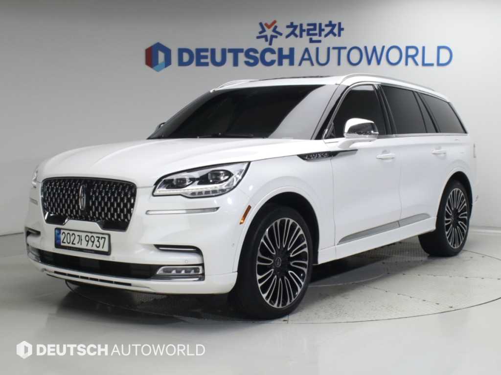 에비에이터 2세대 3.0 블랙라벨 AWD 2022년식