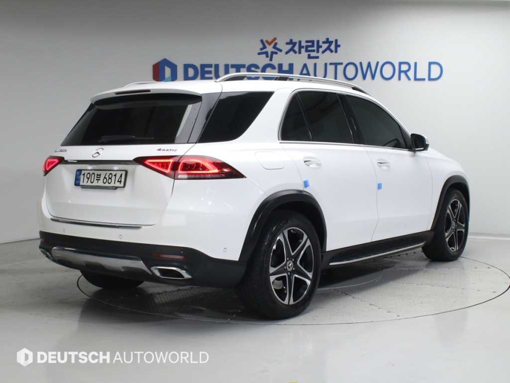 벤츠 GLE 클래스 GLE 350e 4MATIC 사진 2/20