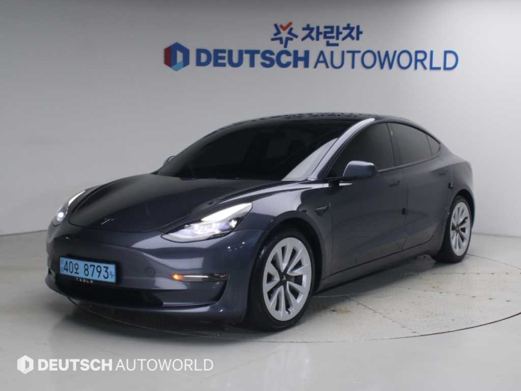 모델 3 롱 레인지 2022년식