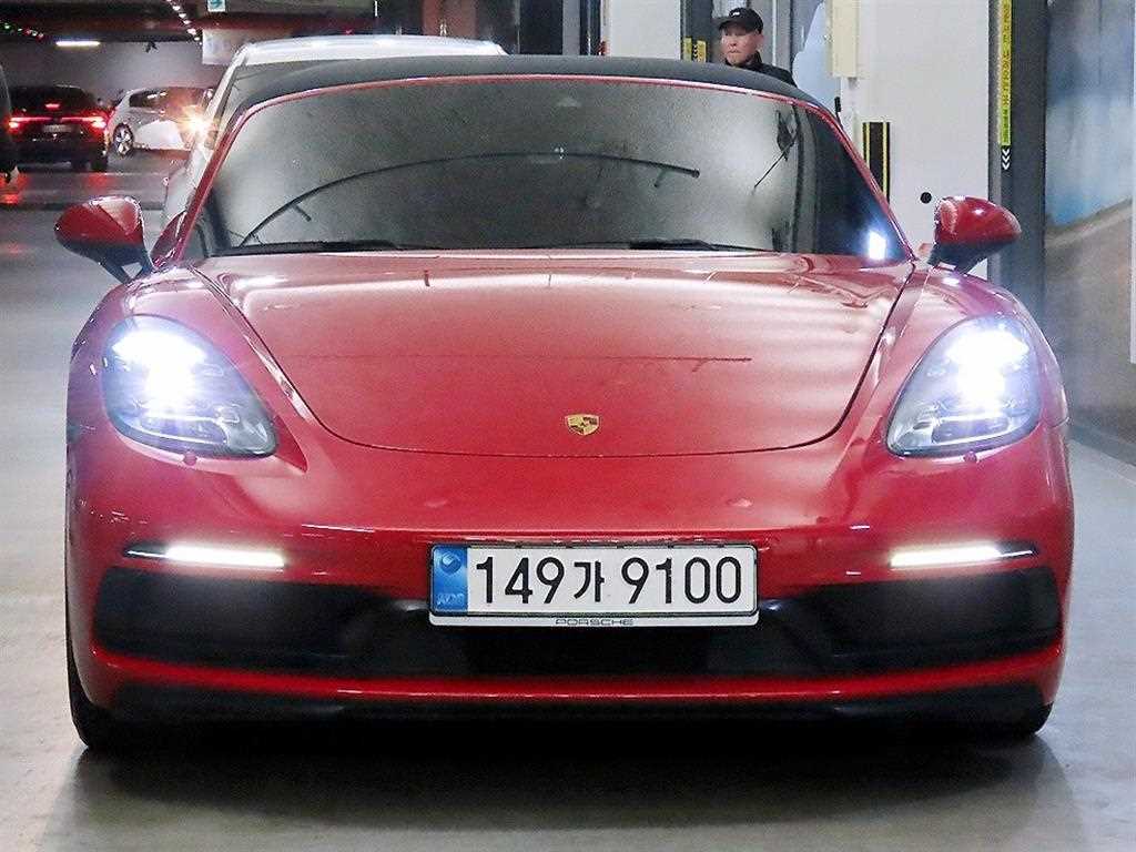 포르쉐 718 4.0 GTS 사진 2/19