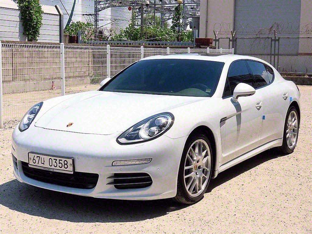 포르쉐 파나메라 3.6 AWD 사진 2/20