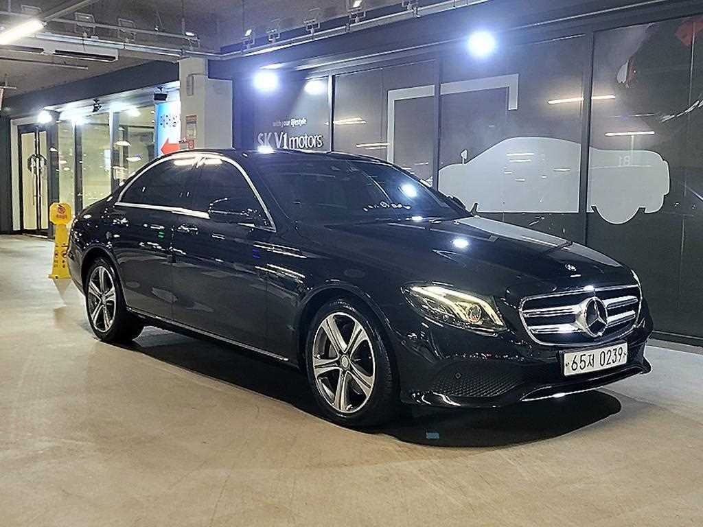 E-클래스 W213 E300 4MATIC 아방가르드 2017년식