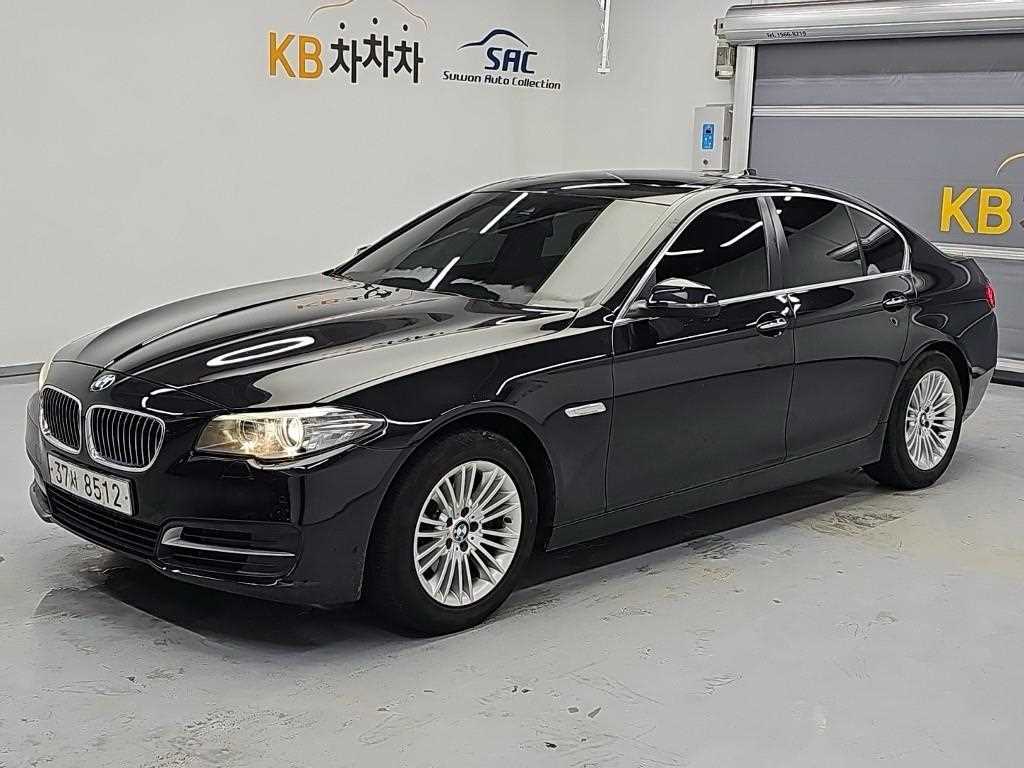 BMW 5시리즈 520d 사진