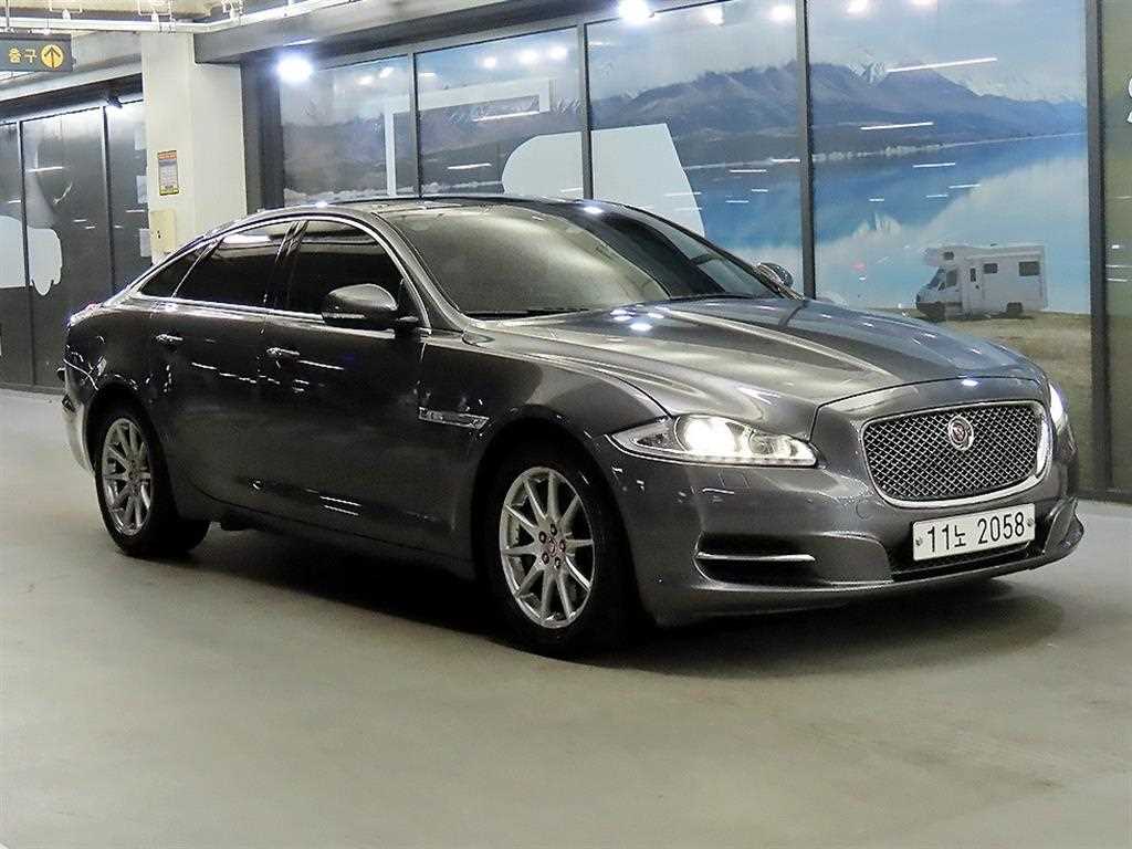 XJ (X351) 2.0 럭셔리 SWB 2015년식