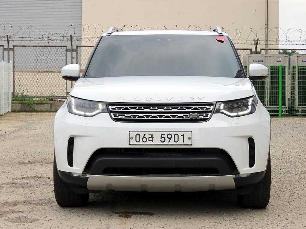 디스커버리5 3.0 TD6 HSE 2017년식