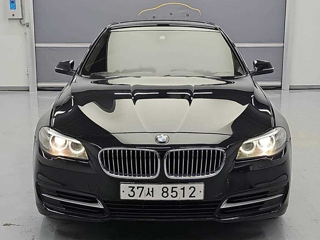 BMW 5시리즈 520d 사진 2/19