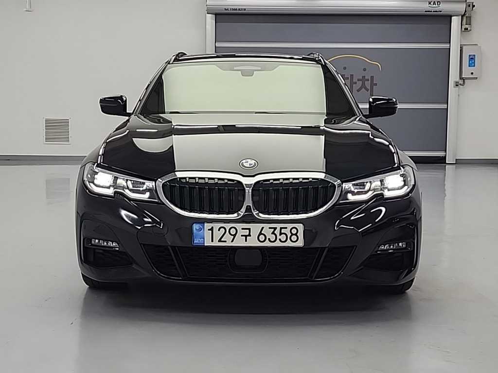 BMW 3시리즈 320d 투어링 M 스포츠 사진 2/18