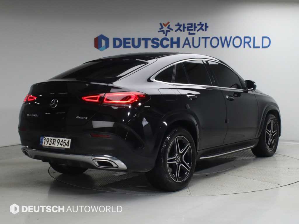 벤츠 GLE 클래스 GLE 400d 4MATIC 쿠페 사진 2/20