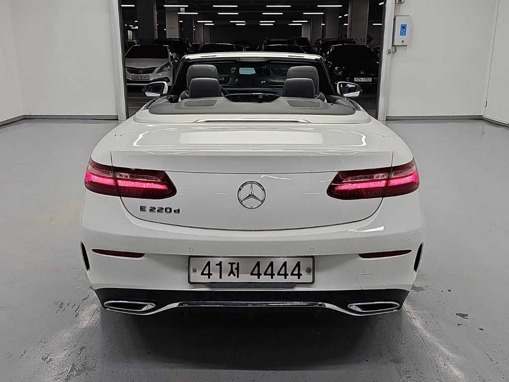 벤츠 E 클래스 E220d 카브리올레 사진 2/18
