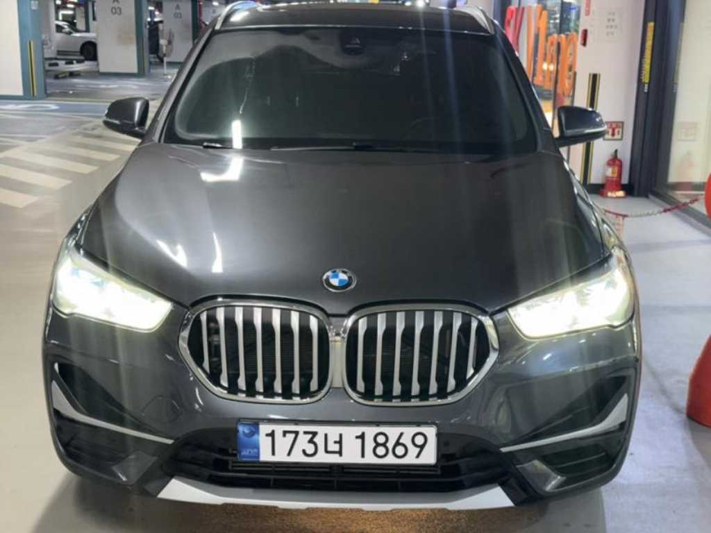 X1 (F48) xDrive 20i M 스포츠 2022년식