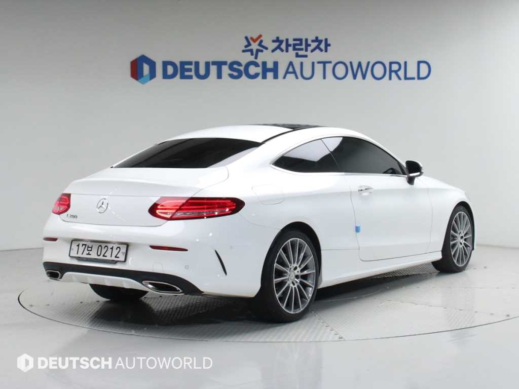 벤츠 C 클래스 C200 쿠페 사진 2/20