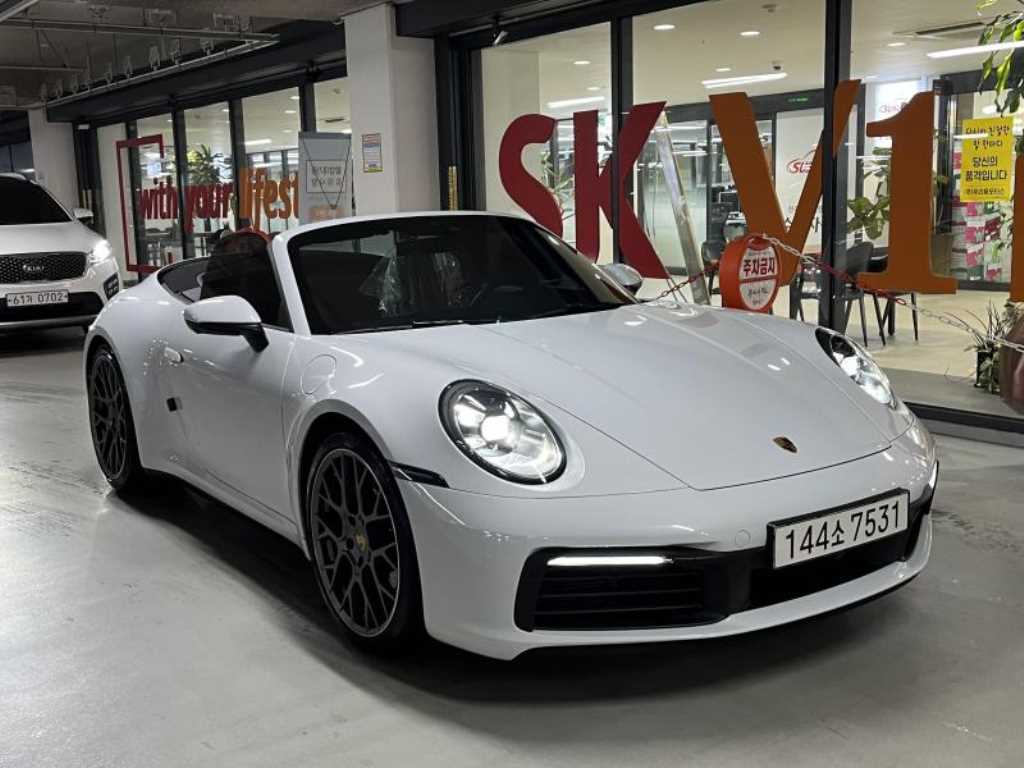 911(992) 카레라 4S 카브리올레 2020년식