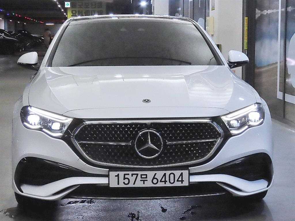 벤츠 E 클래스 E300 4MATIC 익스클루시브 사진 2/20