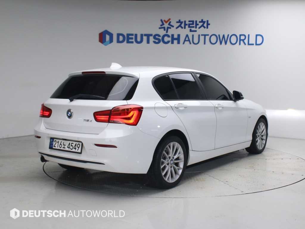 BMW 1시리즈 118d 스포츠 사진 2/20