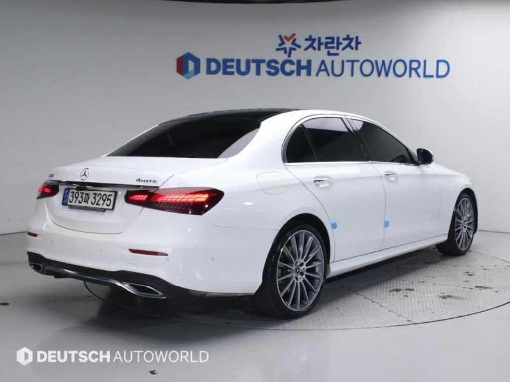 벤츠 E 클래스 E350 4MATIC AMG LINE 사진 2/20