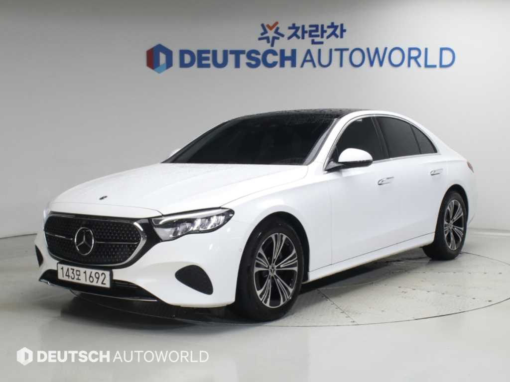 벤츠 E 클래스 E200 아방가르드 사진
