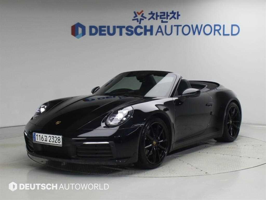 포르쉐 911 카레라 4 카브리올레 사진