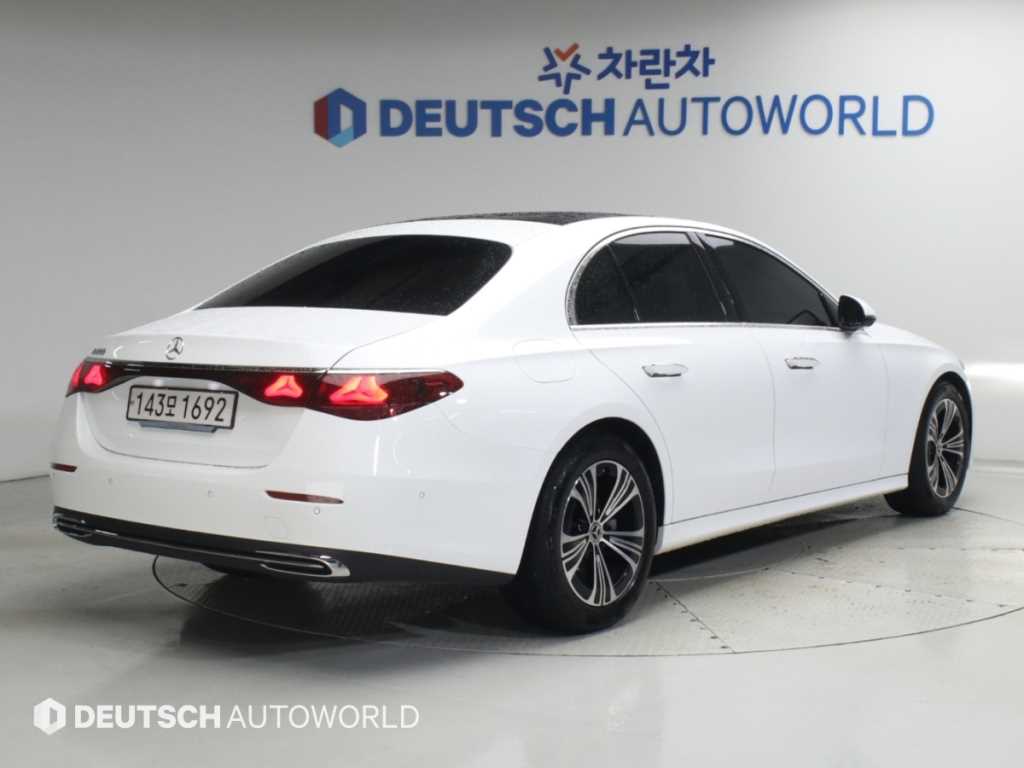 벤츠 E 클래스 E200 아방가르드 사진 2/20