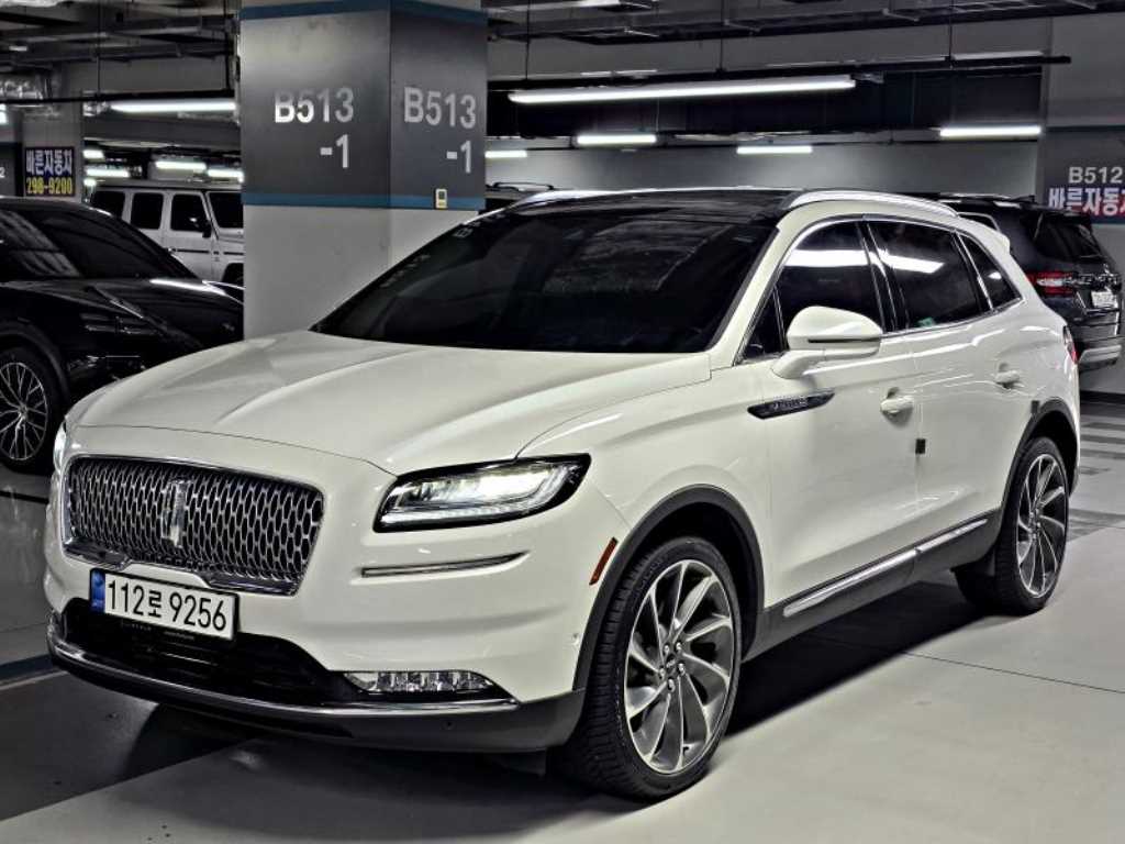 노틸러스 2.7 202 AWD 2022년식