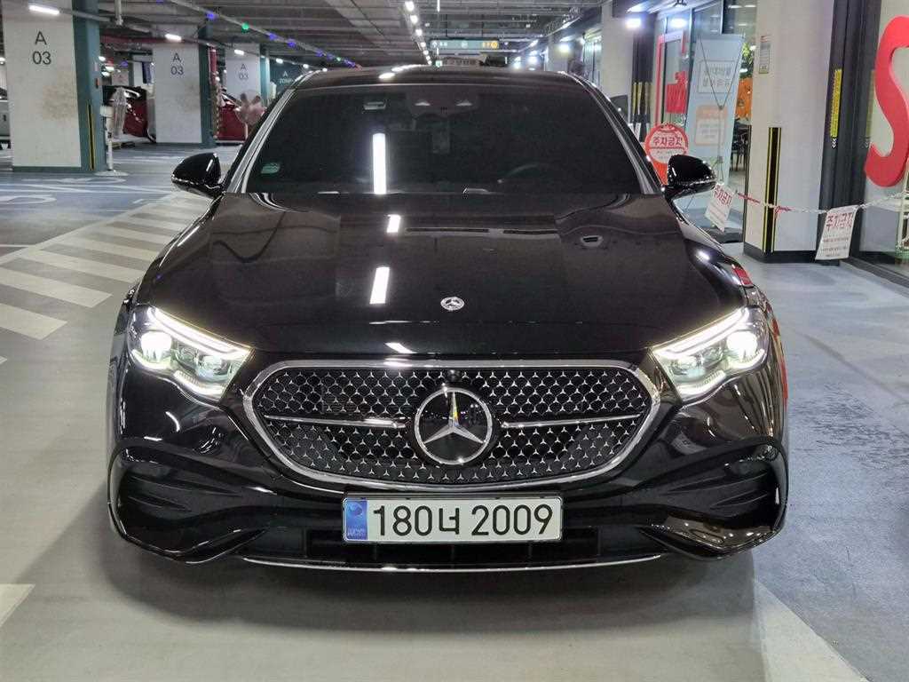 벤츠 E 클래스 E300 4MATIC AMG Line 사진 2/20