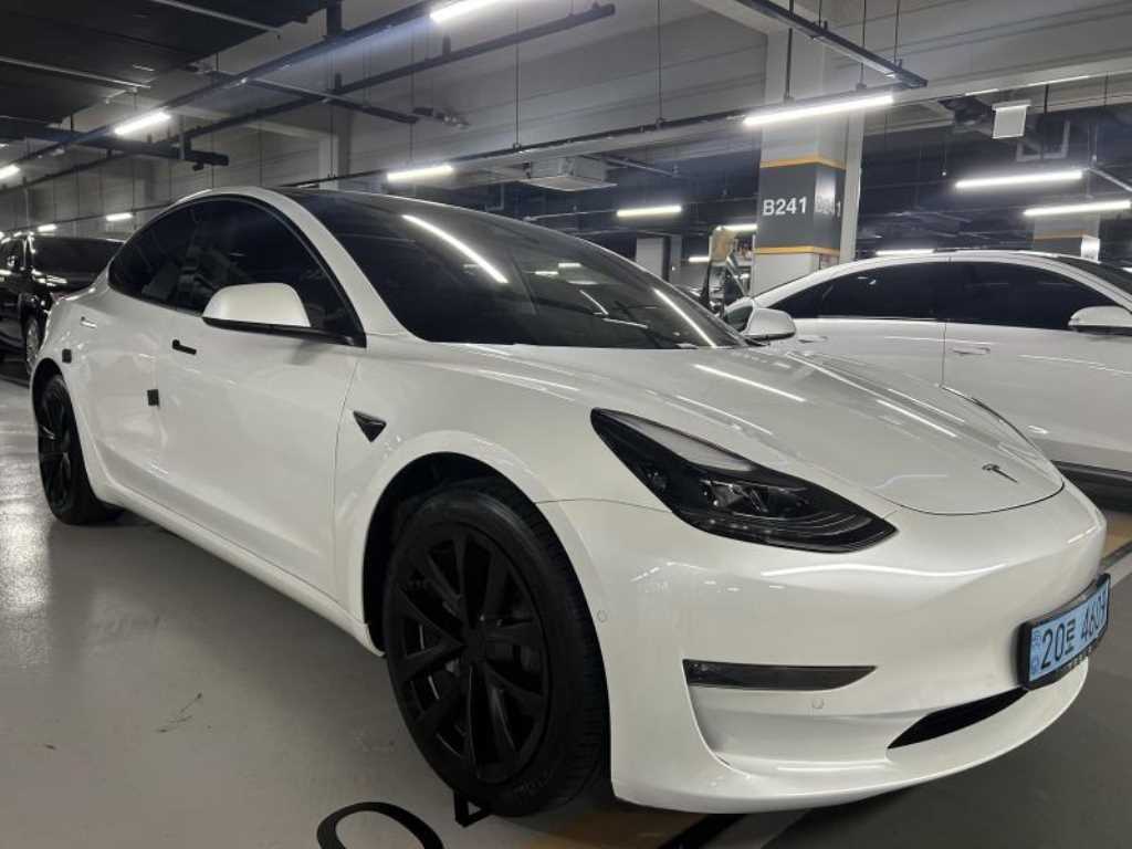 모델 3 롱 레인지 2021년식