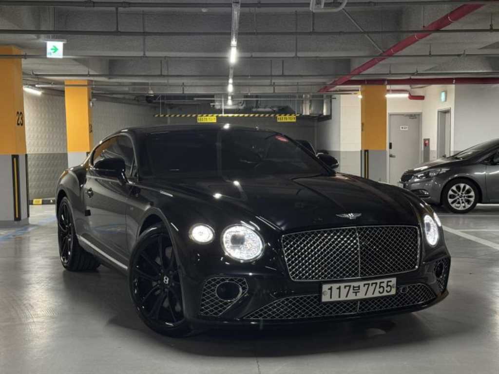 컨티넨탈 GT 3세대 4.0 V8 GT 2020년식