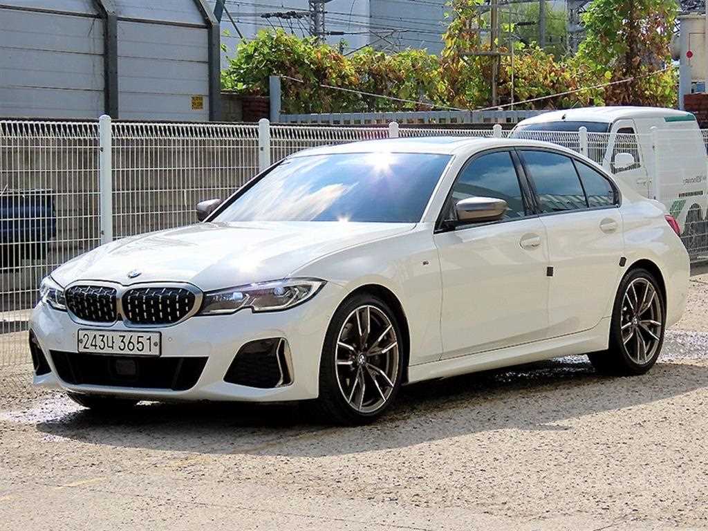 BMW 3시리즈 M340i 사진 2/20