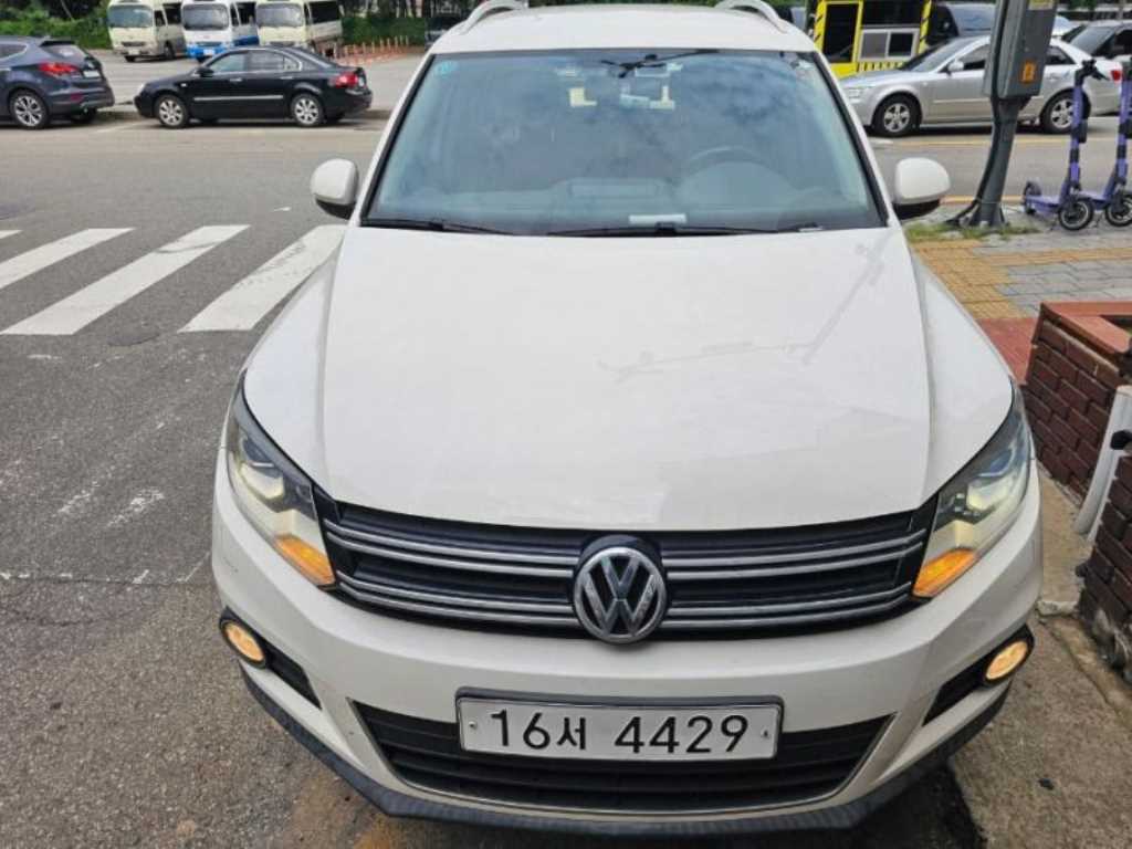 뉴티구안 2.0 TDI 컴포트 2014년식