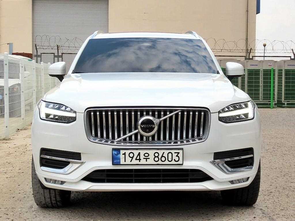 볼보 XC90 2.0 B6 AWD 얼티메이트 브라이트 사진