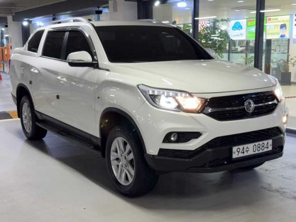KGM 렉스턴 2WD 디젤 2.2 프레스티지 사진 2/20