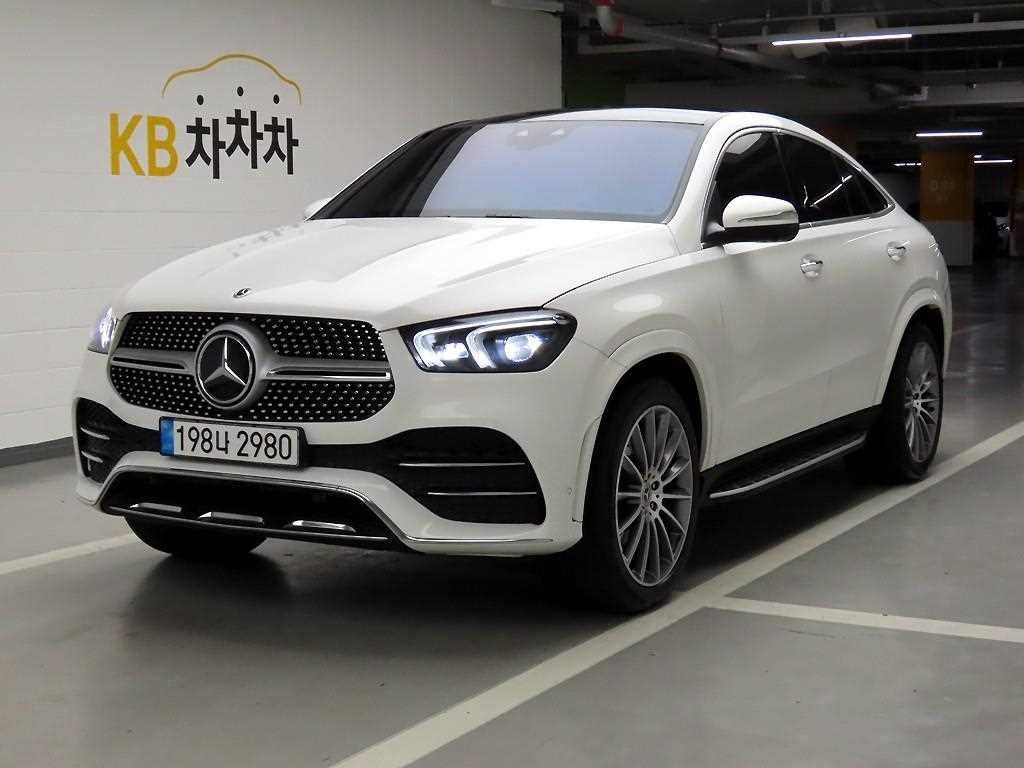 벤츠 GLE 클래스 GLE 400d 4MATIC 쿠페 사진 2/20