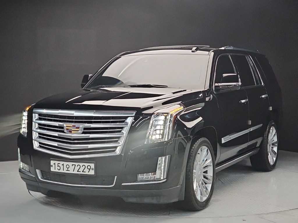 에스컬레이드 6.2 V8 플래티넘 2020년식