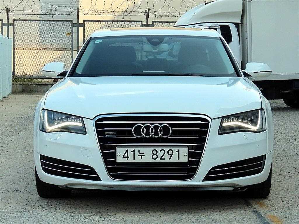 아우디 A8 4.2 FSI 콰트로 사진 2/20
