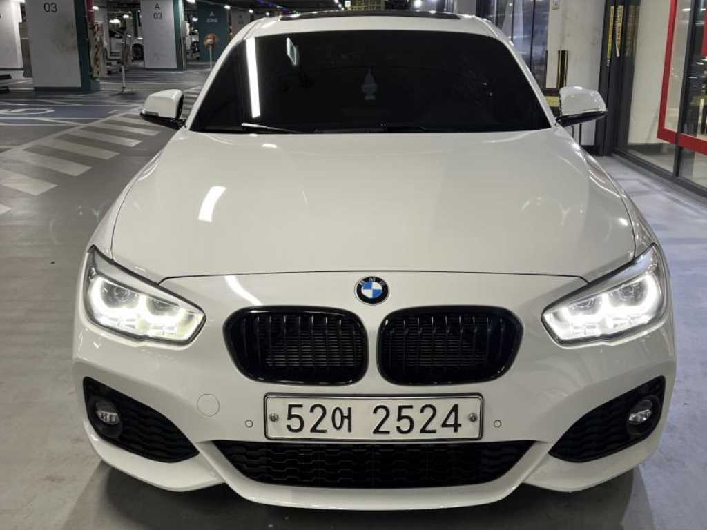 BMW 1시리즈 118d 스포츠 사진 2/17