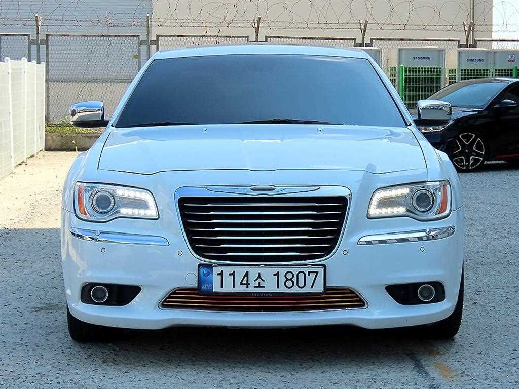 더뉴300C 3.0 디젤 2013년식
