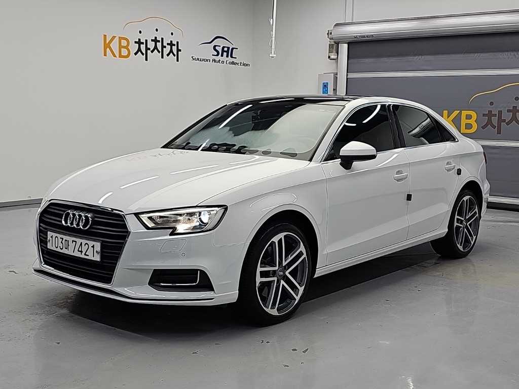 아우디 A3 40 TFSI 사진 2/18